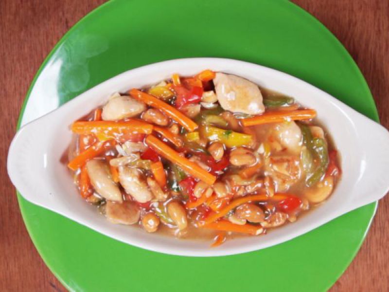 Chicken Honey Nut Stir Fry
